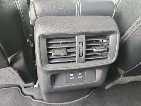 Used 2025 Nissan Murano SV AWD/4WD image 9