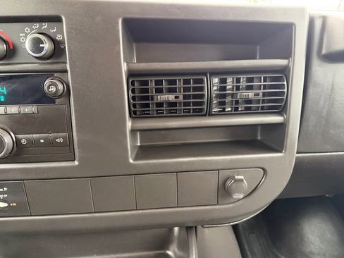 Used 2008 Chevrolet Express 2500 image 20