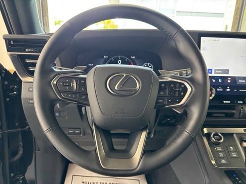 Used 2026 Lexus GX 550 AWD/4WD image 14