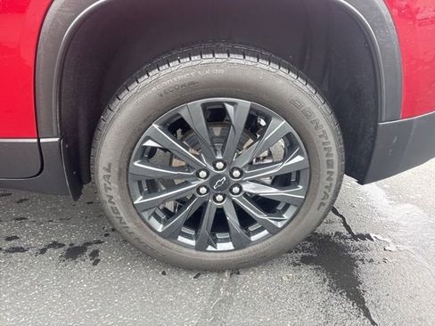 Used 2023 Chevrolet Traverse RS image 15