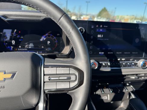 Used 2024 Chevrolet Colorado LT w/ LT Convenience Package image 23