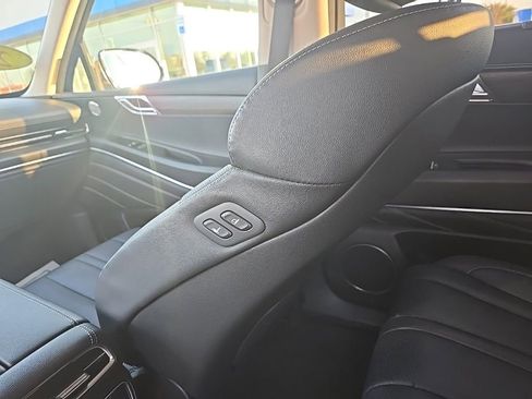 Used 2024 Genesis GV80 2.5T image 30