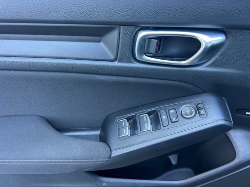 Used 2025 Honda Civic Sport image 14