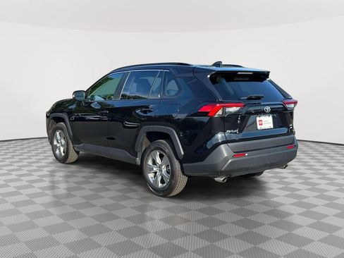 Used 2024 Toyota RAV4 XLE AWD/4WD image 5