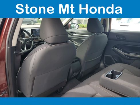 Used 2023 Nissan Altima 2.5 SV FWD image 11