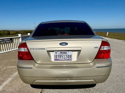 Used 2005 Ford Five Hundred SEL image 6