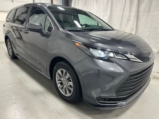 Used 2025 Toyota Sienna LE video 1