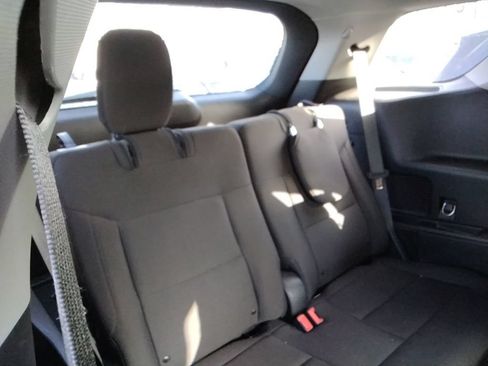 Used 2020 Ford Explorer XLT w/ Comfort Package AWD/4WD image 9