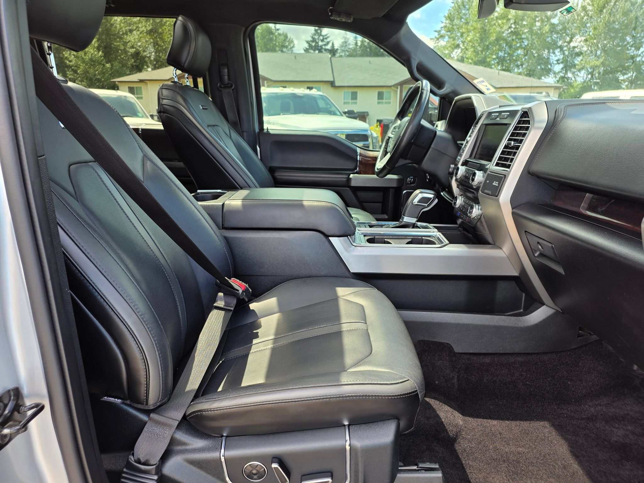 Used 2015 Ford F150 Platinum w/ Max Trailer Tow Package AWD/4WD image 30
