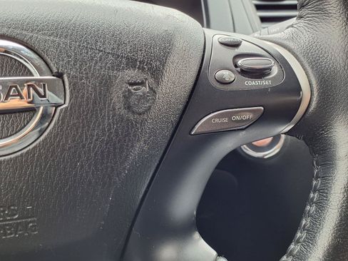 Used 2020 Nissan Pathfinder SL AWD/4WD image 17