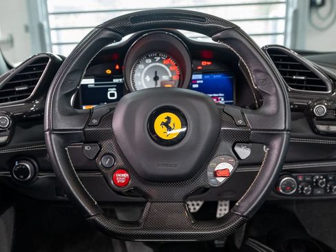 Used 2018 Ferrari 488 GTB RWD image 26