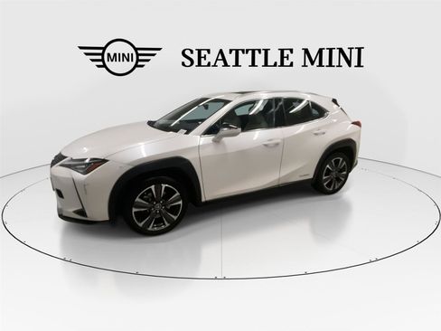 Used 2019 Lexus UX 250h w/ Premium Package AWD/4WD image 5