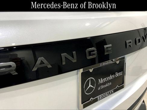 Used 2025 Land Rover Range Rover SE AWD/4WD image 9