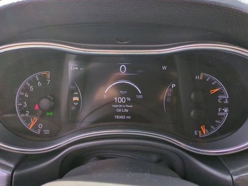 Used 2018 Jeep Grand Cherokee Limited image 11