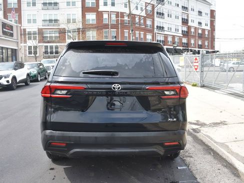 Used 2025 Toyota Grand Highlander FWD image 7