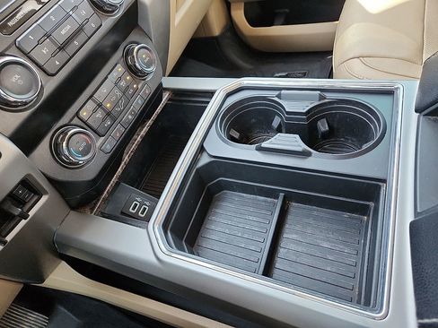 Used 2019 Ford F350 Lariat w/ Lariat Value Package AWD/4WD image 11