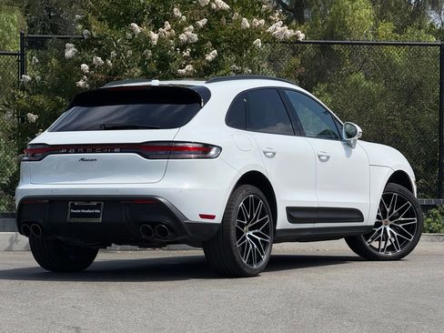 Used 2026 Porsche Macan AWD/4WD image 7