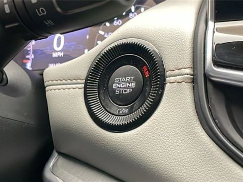 Used 2022 Jeep Compass Limited image 16