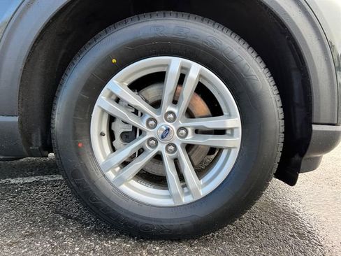 Certified 2022 Ford Explorer XLT w/ Equipment Group 202A image 13