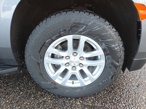 Used 2022 Chevrolet Suburban LT image 73