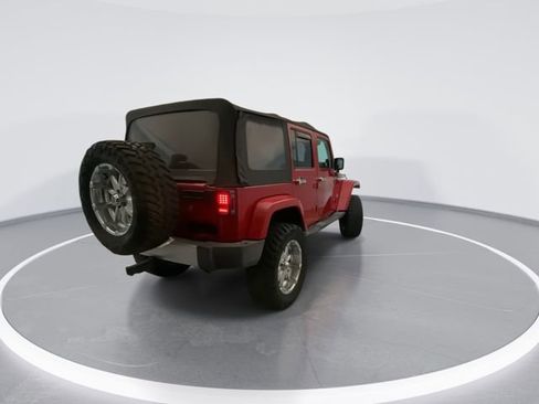 Used 2014 Jeep Wrangler Unlimited Sahara image 9