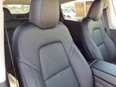 Used 2023 Tesla Model Y AWD image 11