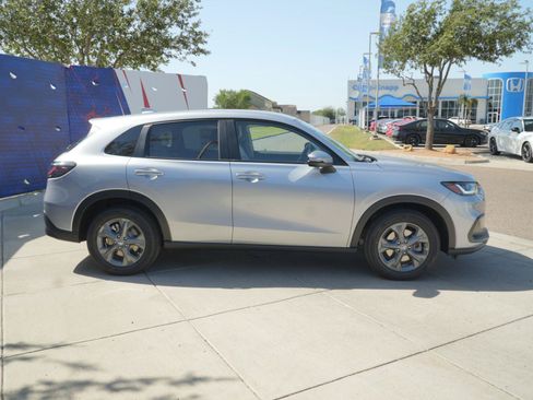New 2027 Honda HR-V LX image 4