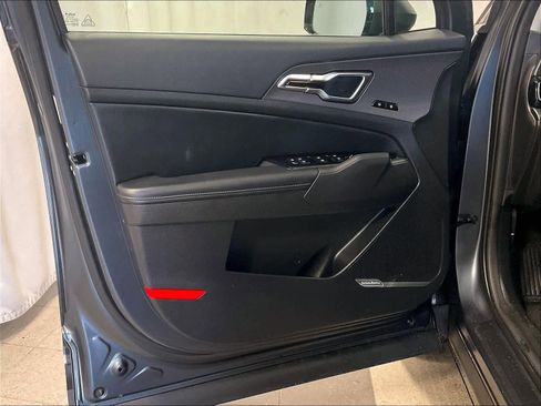 Used 2023 Kia Sportage SX Prestige image 9