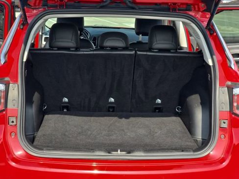 Used 2020 Jeep Compass Latitude w/ Cold Weather Group image 13