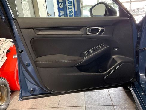 Used 2025 Honda Civic Sport image 9