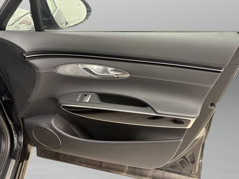 Used 2025 Genesis GV70 2.5T AWD/4WD image 25