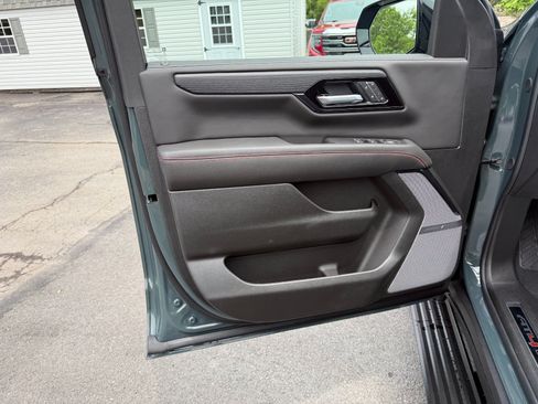 New 2026 GMC Yukon AT4 Ultimate w/ LPO, Floor Liner Package AWD/4WD image 16