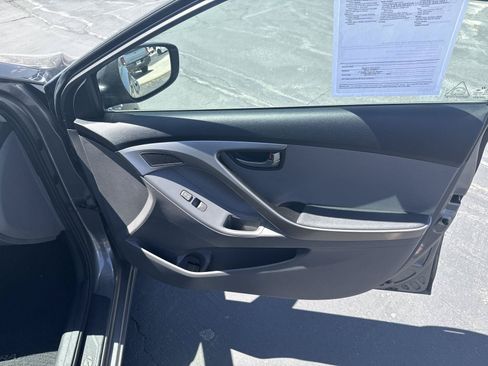 Used 2013 Hyundai Elantra GLS FWD image 26
