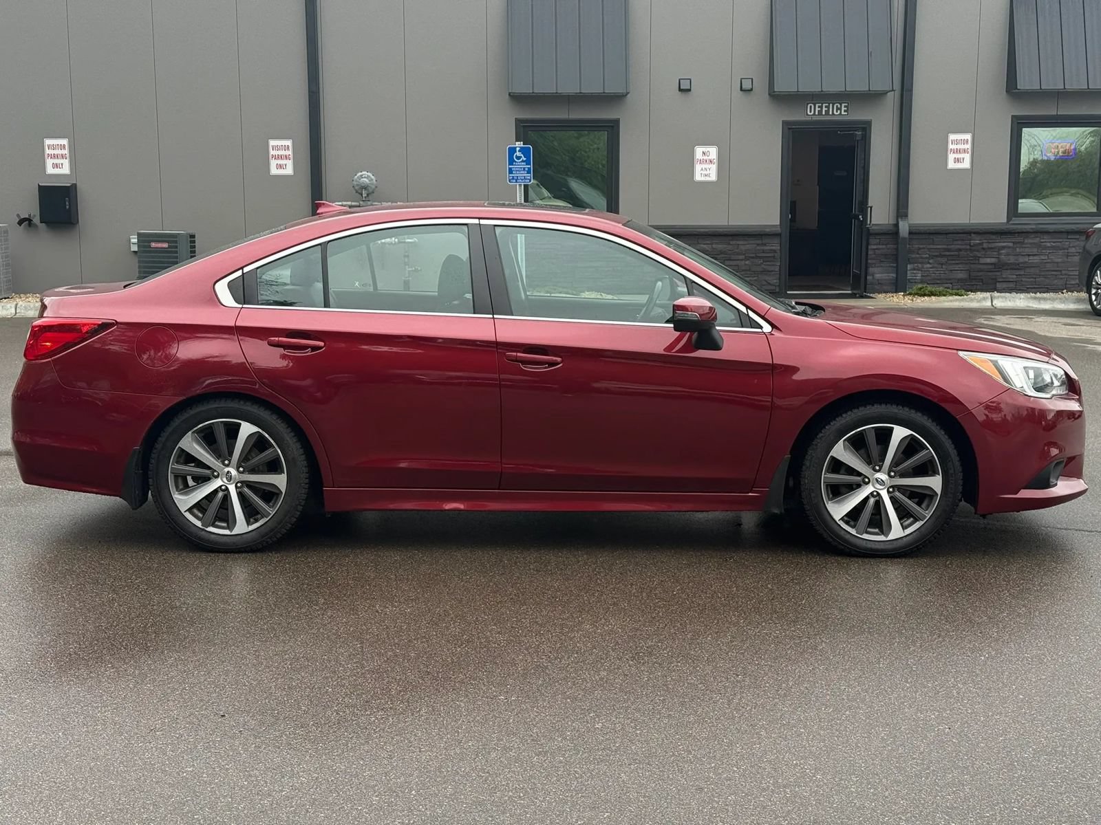 Used 2017 Subaru Legacy 2.5i Limited AWD/4WD image 6