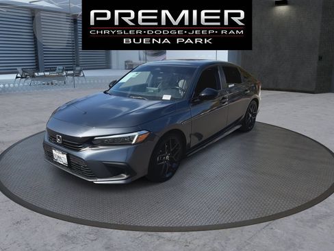 Used 2022 Honda Civic Sport image 4