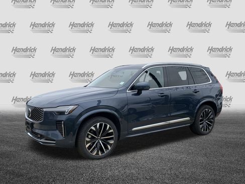 Used 2025 Volvo XC90 B6 Plus image 5