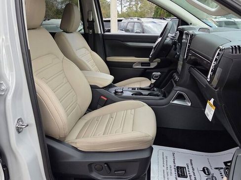 New 2026 Ford Ranger Lariat w/ Chrome Accent Package image 15