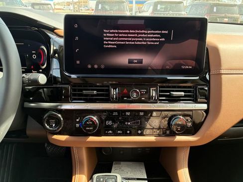 New 2026 Nissan Pathfinder Platinum image 17