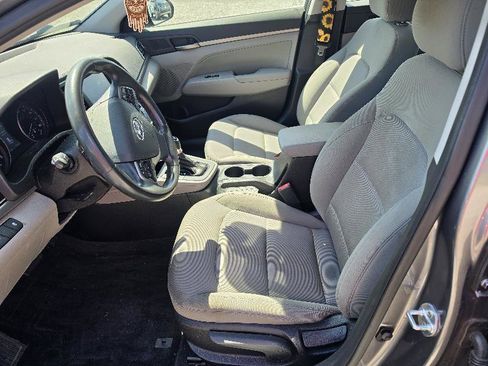 Used 2018 Hyundai Elantra Value Edition FWD image 7