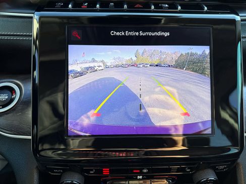 Used 2021 Jeep Grand Cherokee L Limited image 24