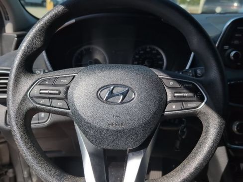 Used 2019 Hyundai Santa Fe SE FWD image 11