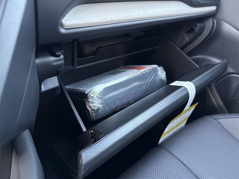 New 2025 Subaru Forester Limited image 43