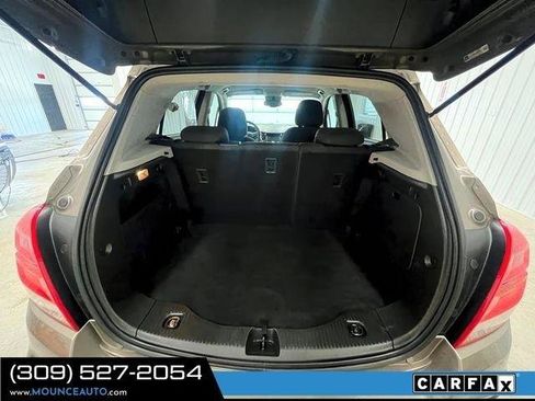 Used 2021 Chevrolet Trax LS w/ Tint and Cruise Package AWD/4WD image 9
