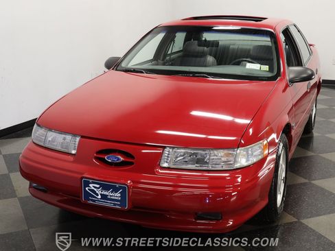 Used 1993 Ford Taurus SHO image 16