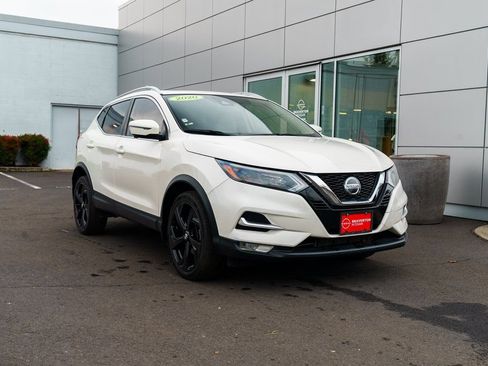Used 2020 Nissan Rogue Sport SL w/ Premium Package FWD image 27