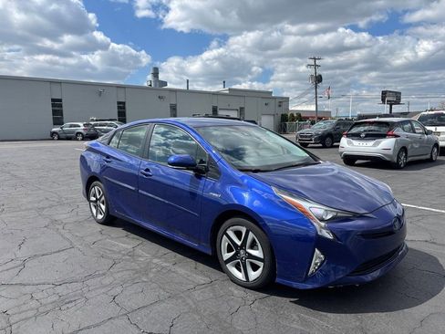 Used 2017 Toyota Prius Four Touring w/ Protection Package FWD image 4