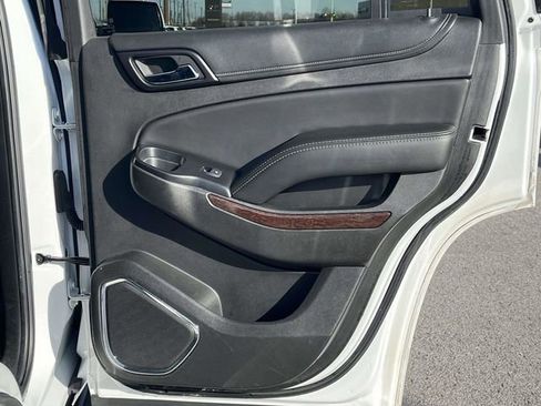 Used 2017 GMC Yukon SLT w/ Premium Edition image 27