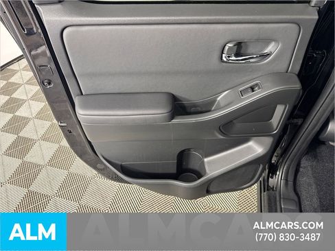 Used 2024 Nissan Frontier SV w/ Hardbody Edition image 26