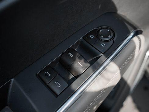 New 2026 GMC Acadia Elevation w/ Elevation Premium Package AWD/4WD image 18