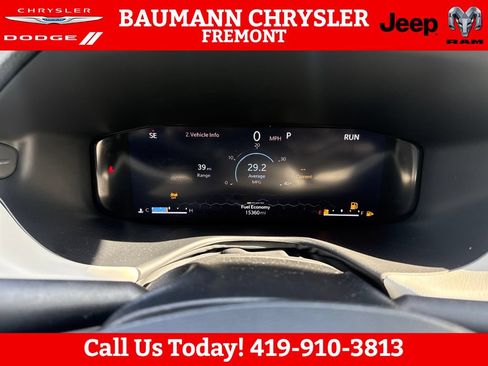 Used 2023 Jeep Compass Limited w/ Elite Group AWD/4WD image 15